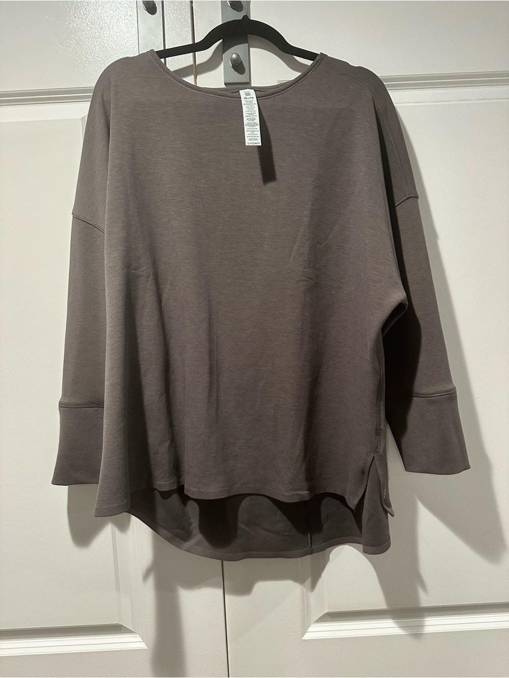 RHONE Dreamglow Pullover - Taupe Gray
